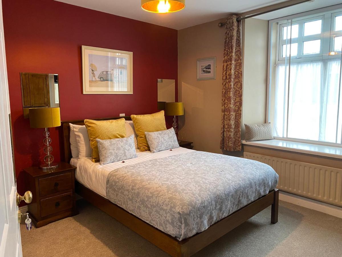 The Lantern Townhouse Bed and Breakfast Dingle Esterno foto